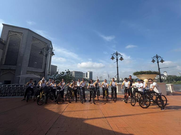GIT Academy Tourist Guide Course students on Putrajaya Cycling Fun activity, 6 December 2025
