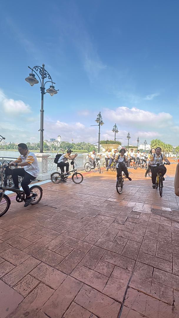 GIT Academy Tourist Guide Course students on Putrajaya Cycling Fun activity, 6 December 2025