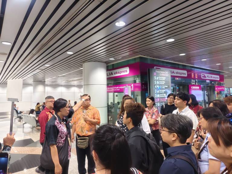 GIT Academy Tourist Guide Course students on Putrajaya-Sepang-KLIA1 training trip, 25 April 2026