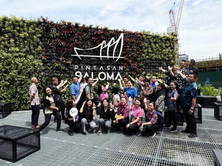 GIT Academy Tourist Guide Course students during Saloma Link Visit practical training, 22 November 2025