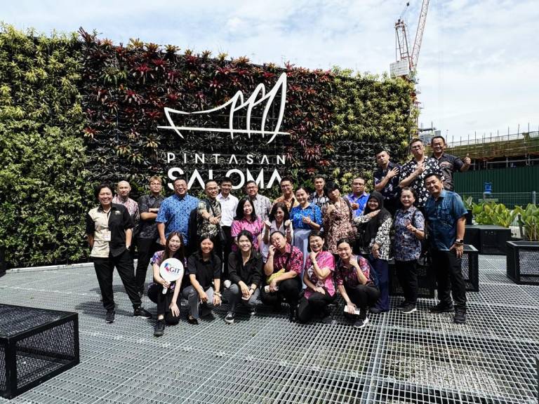 GIT Academy Tourist Guide Course students during Saloma Link Visit practical training, 22 November 2025